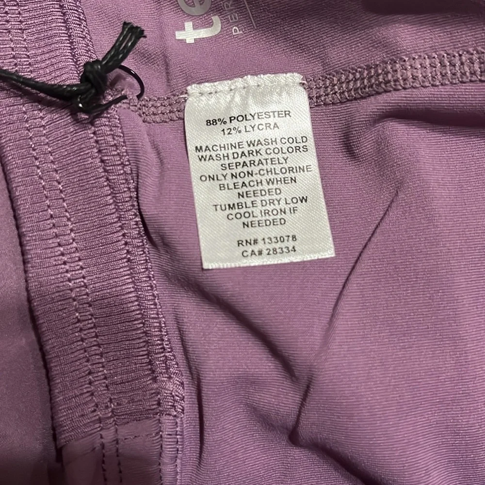 Lucky In Love Womens Tech Flight Short Golf Skort in Dusk Purple NWT